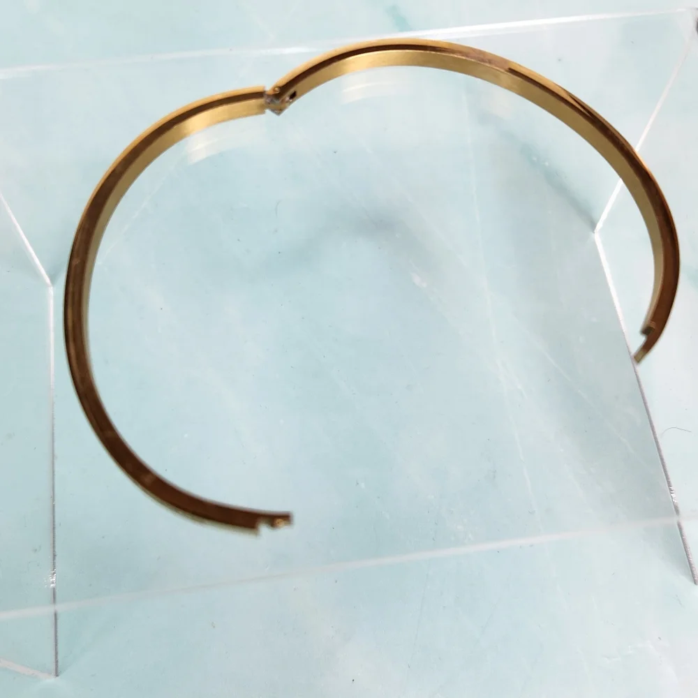 Woman 18k Gold Plated Stainless Steel Roman Numeral Bracelet Bangle Cuff - Picture 6 of 9